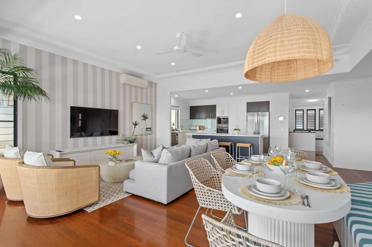 Bilinga Beachfront House Gold Coast